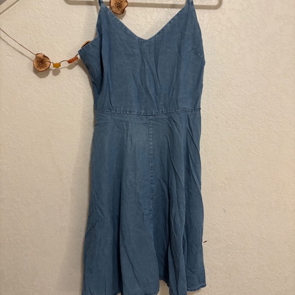 Gap medium spaghetti strap chambray dress - Picture 2 of 5